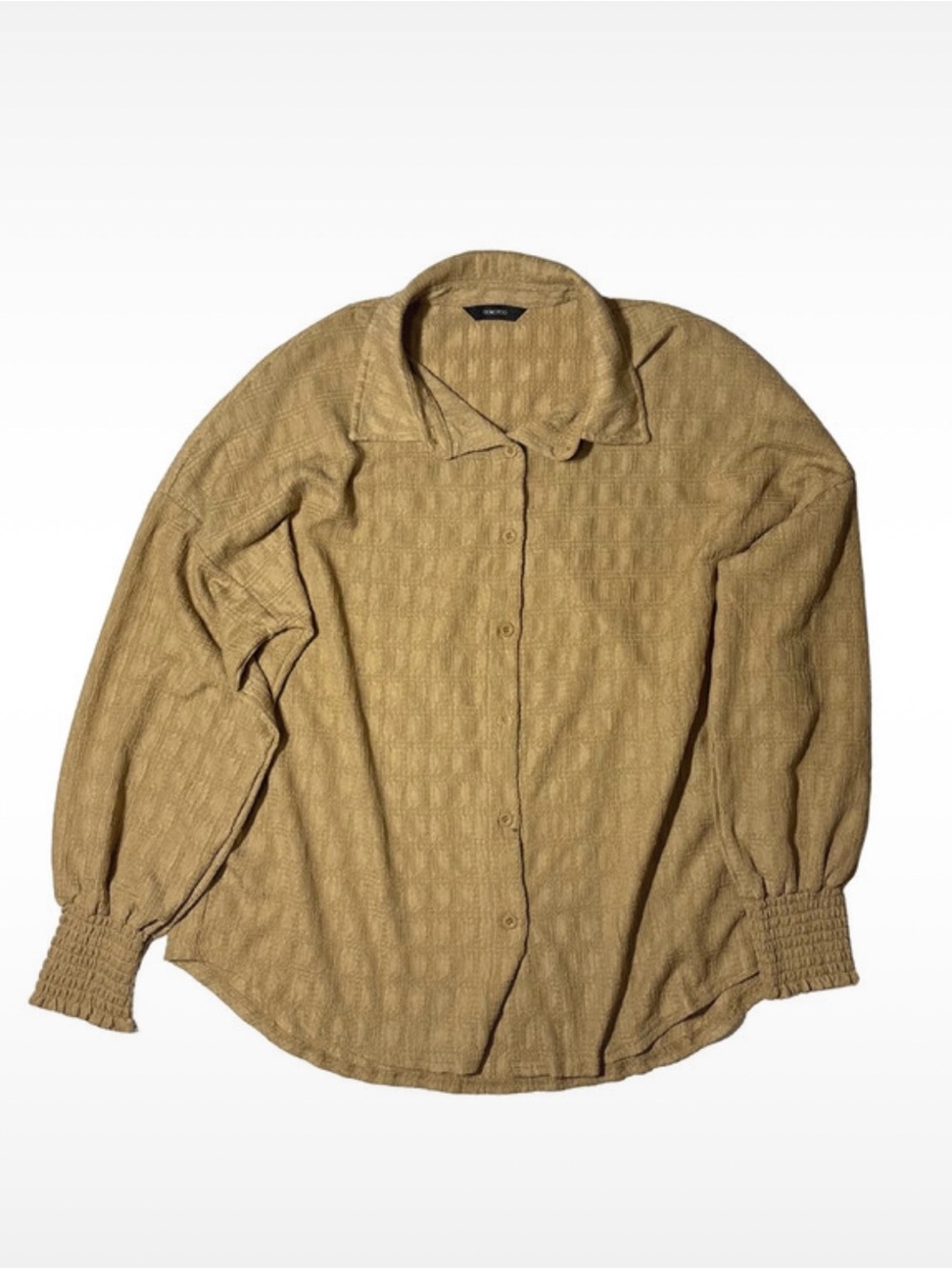 adorable beige ruffled long sleeve, missing button, size med